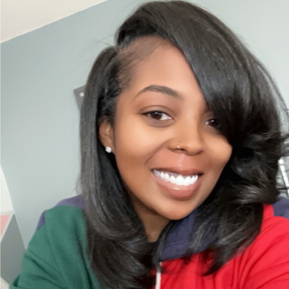 Meet your Posher, Jasmine